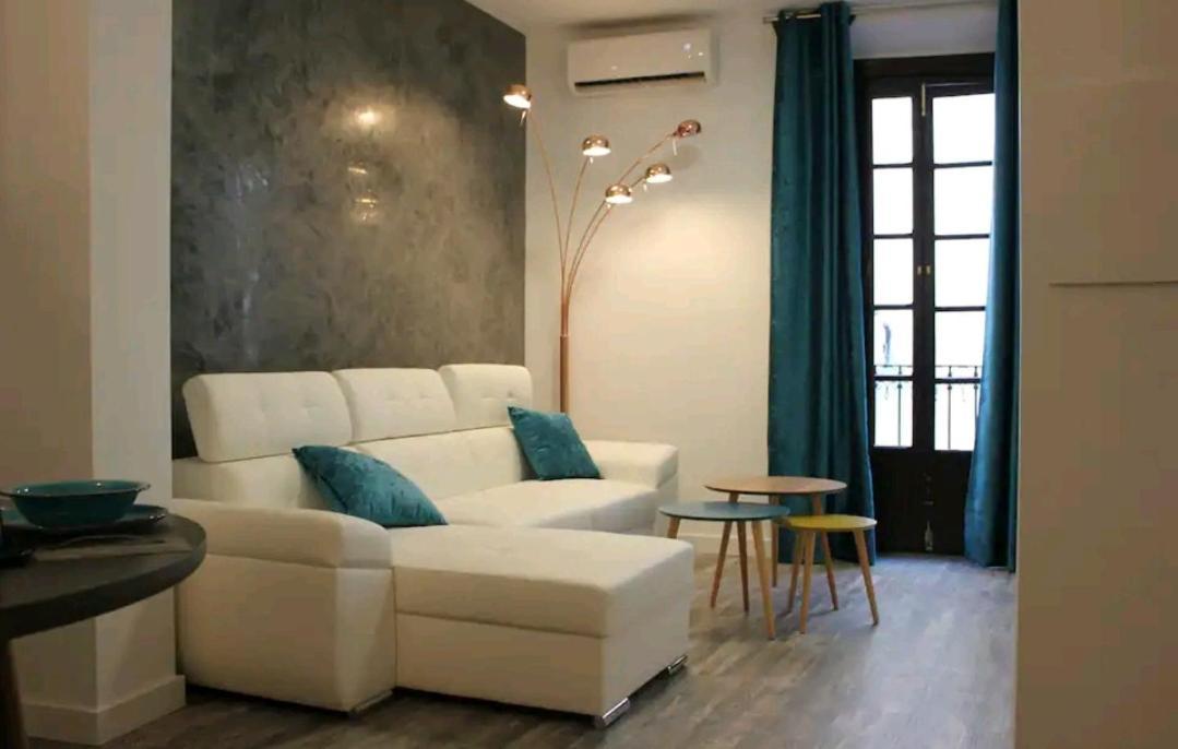 Minty Stay Mendoza Rios Севилья Экстерьер фото